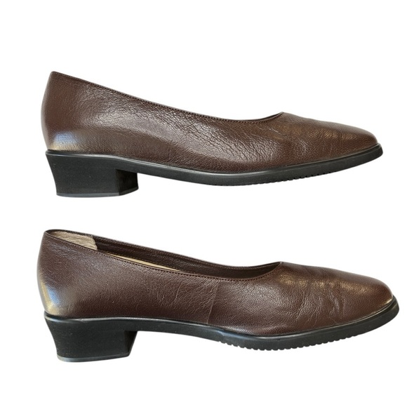 Trotters Tracy Comfort Pumps Brown Leather Shoe Sz 8 Made In Brazil Arch Support - Picture 1 of 10